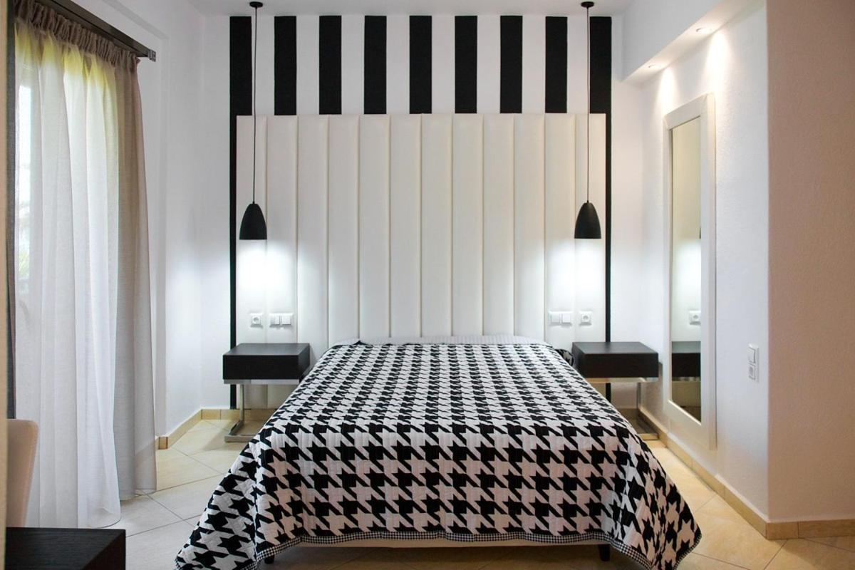 Stamos Apartments And Studios Vourvourou Room photo